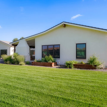 Denver Area New Build Designed With a Contemporary and Water-Conscious Landscape