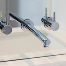wall mounted tap mirror