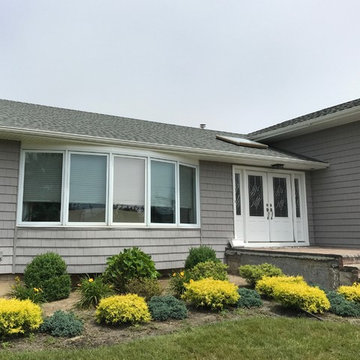 Massapequa Siding - Granite Gray Shakes with Sterling Ledgestone