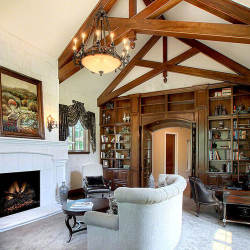 Klassische Arbeitszimmer mit Kaminsims aus Stein Ideen, Design & Bilder