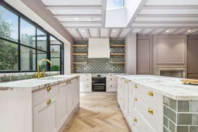 Kitchen - contemporary kitchen idea in London