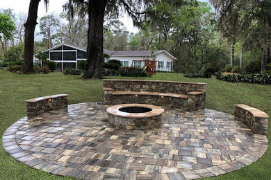 Inspiration for a landscaping in Jacksonville.