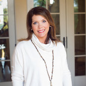 Julie Smith's photo
