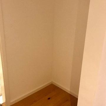 Einbauschrank Modern Weiß Passgenau in die Nische integriert