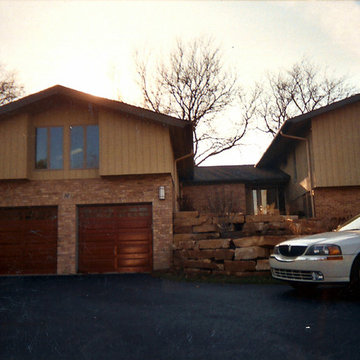 Garage and landscaping addition to Oak Brook Terrace home