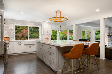 Inspiration for a modern kitchen remodel in Seattle