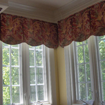 Berkshire Valance