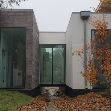 Bellville: Long Branch Residence