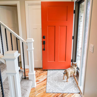 他の地域のおしゃれな玄関の写真