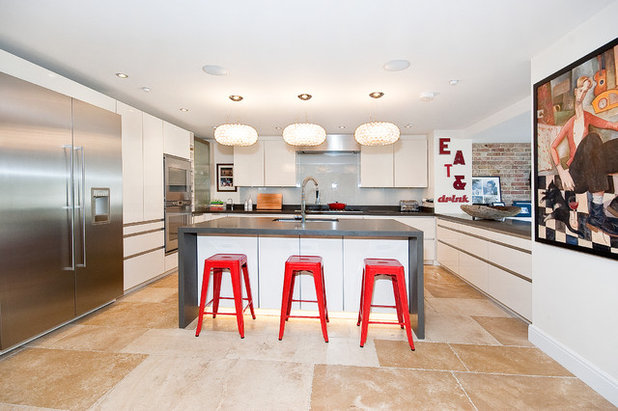 Modern Kitchen by Kitchen Co-Ordination