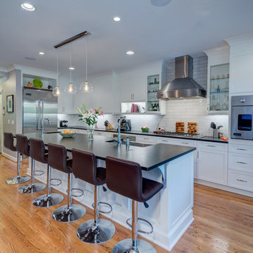 Spectacular Spacious Kitchen