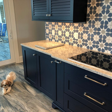 Clean Cobalt in a Crisp Kitchen Makeover
