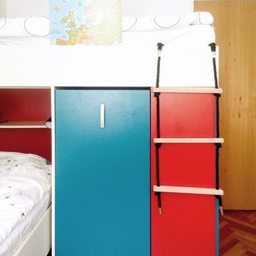 Double Game - storage under the upper bunk bed