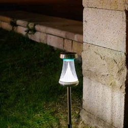 Fluted Solar Accent Light Color Changing - Outdoor Lighting