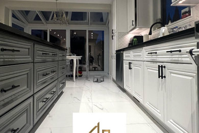 Inspiration for a 1960s kitchen remodel in Montreal