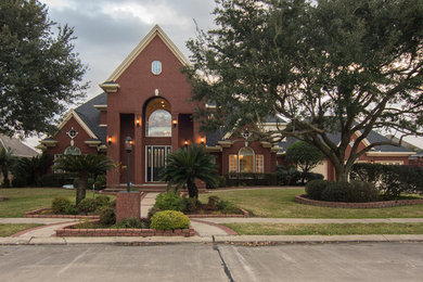 Example of an exterior home design in Austin