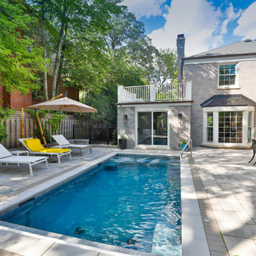 Hinsdale, IL Compact Rectilinear Swimming Pool with Automatic Pool Cover