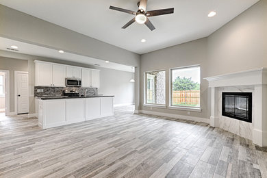 Home design - traditional home design idea in Dallas