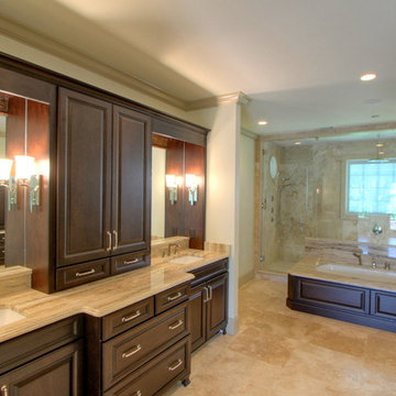 Double Vanity & Paneled Tub