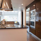 SJC Dramatic Remodel - Contemporary - Kitchen - Orange County - by ...