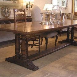 17th century Carved refectory table - Dining Tables