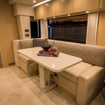 Featherlite Coach 3167 - Prevost H3-45 Triple Slide Motorhome