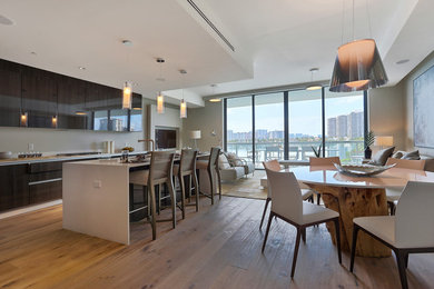Inspiration for a large modern home design remodel in Miami