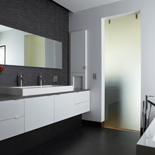 johanna bathroom