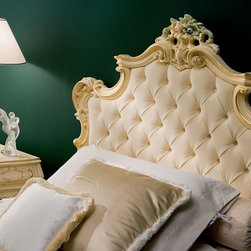 Silik - Platform Beds