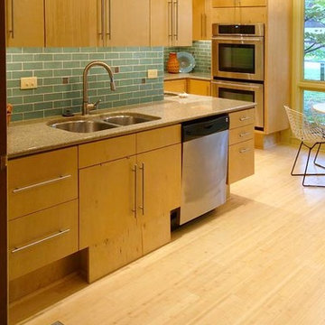 Universal Kitchen