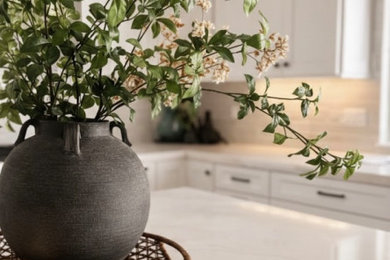 Home design - modern home design idea in Orange County