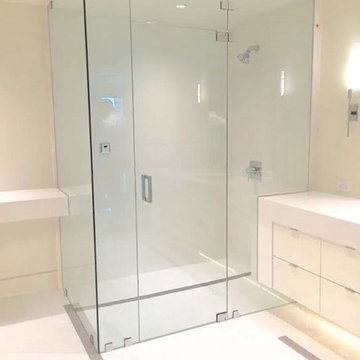 Corner Shower and Steam Room