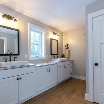 Classic Colonial Meets Modern Farmhouse