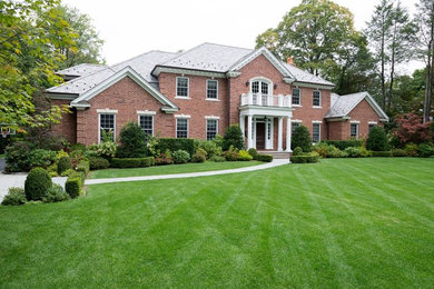Elegant home design photo in New York