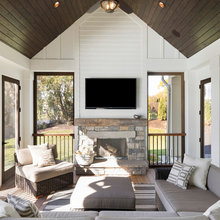 screened porch / outside shelter