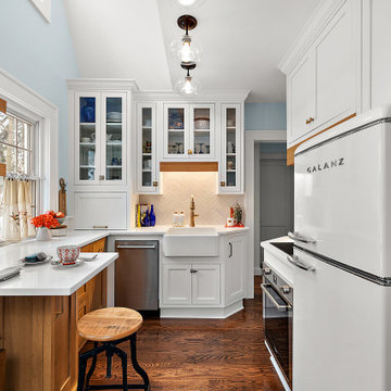 Starmark Inset Gillette Kitchen in Maple Bistro White & QWSO Oregano