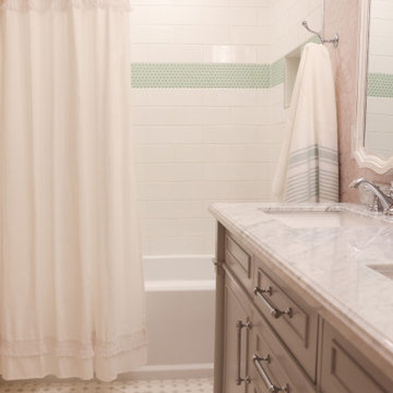 Traditional Girl's Bathroom