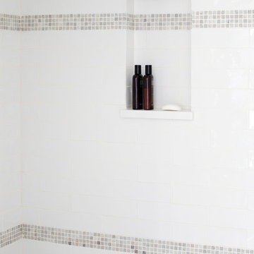 Langley Historical Farmhouse - Bathroom