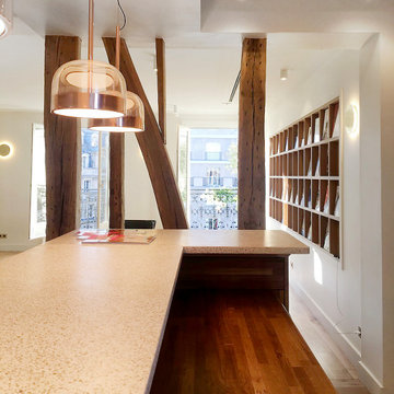 Espace Bar avec la devanture des catalogues