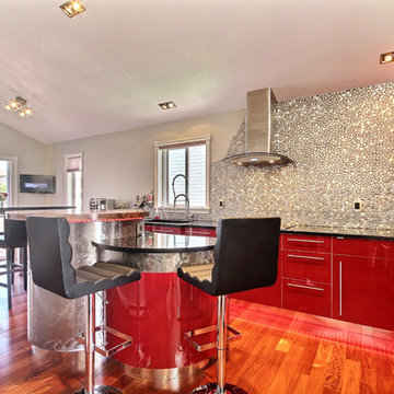 Eden Mosaic Tile Installations: River Rock Pattern Mosaic Stainless Steel Tile