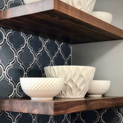 Charming Cottage Kitchen Design - Shelving