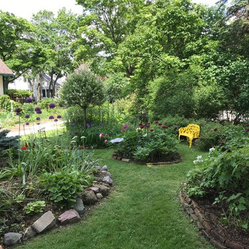 3 Season Screened Porch Addition / Ann Arbor: Highland Road