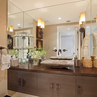 Foton och badrumsinspiration för badrum, med bänkskiva i koppar
