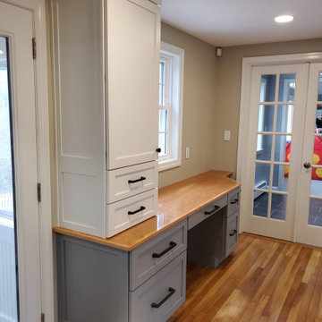 Eye Catching Two Tone Kitchen