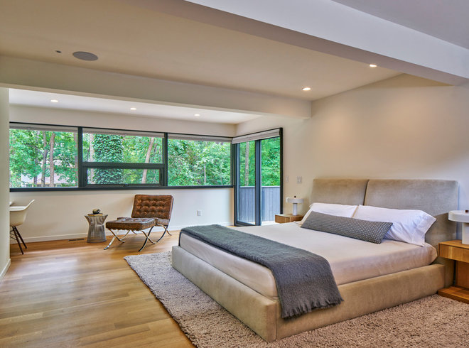 Midcentury Bedroom by MATHISON | MATHISON ARCHITECTS