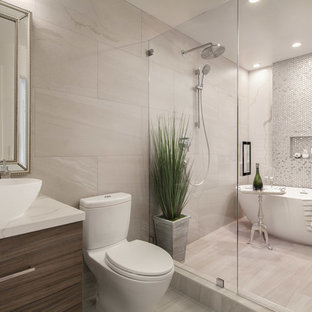 Badezimmer mit farbigen Fliesen Ideen, Design & Bilder - August 2020