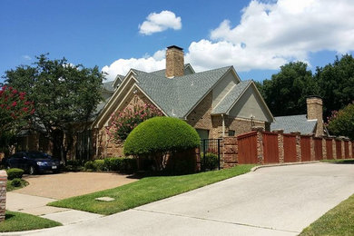Photo of a traditional exterior in Dallas.