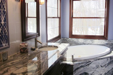 Photo of a transitional bathroom in Cleveland.