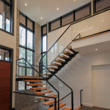 Project #98 | Modern Mono-beam Staircase with Glass Railing