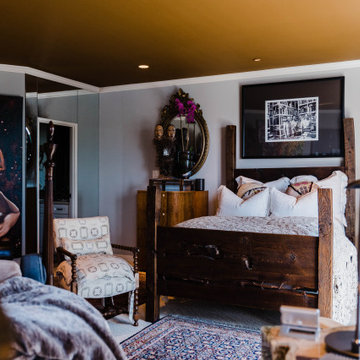 Seductively Smokey Houston Condo